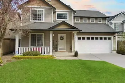 Image de Fam-Friendly 4br | Patio, Fire Pit + Play Area