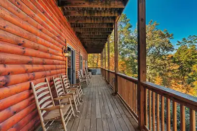 Image de Beautiful Cabin, Beautiful Mtn Views! ! High speed Wifi! Hot Tub, 4 Suites, Great Deals