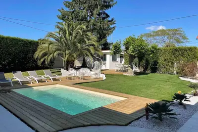 Image de Villa 'Standing Biarritz' avec piscine privée, terrasse privée et Wi-Fi