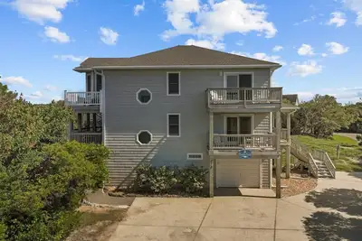 Image de 2062 - Paradise Found, Walk to Beach, Private Pool, Hot Tub, Updated Kitchen!