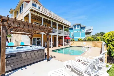 Image de Soundside, Pool, Hot Tub! 524, How Sweet the Sound