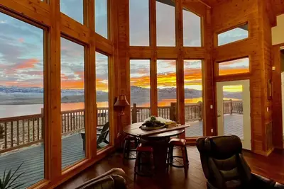 Image de Bear's Den of Cody- 10 minutes from Cody, Mountain and Water Views