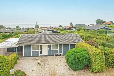 Image de Maison de vacances pour 6 a Rønde-By Traum