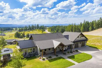 Image de Private Hot Tub | Dog Friendly | Game Room w/Pacman & Foosball! - Mountain Whispers