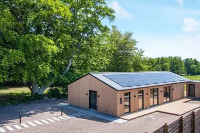 Image de Maison de vacances pour 14 a Glesborg-By Traum
