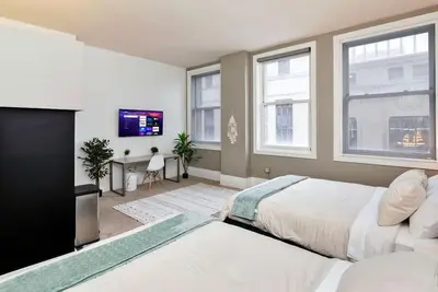 Image de Central Comfort - Downtown Studio - Near Court Ave