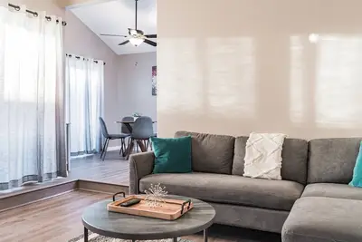 Image de Fill the gap, save more—Book Your Spring Break Escape Now!