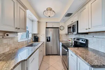 Image de Expansive Gulf Views from Balcony | San Marco on Venice with Private Beach | Heated Pool | King Bed