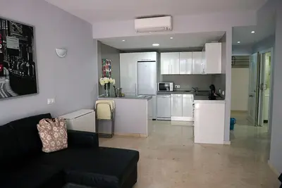 Image de Amplio Apartamento en Fuengirola Centro con Terraza
