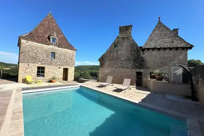 Image de Villa Turnac, pour 10 personnes, piscine chauffée. Vue unique sur la Dordogne!