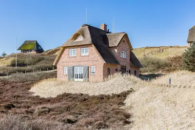 Image de Einzelhaus Eingerichtet im Hochwertigen \"beach House Stil\"