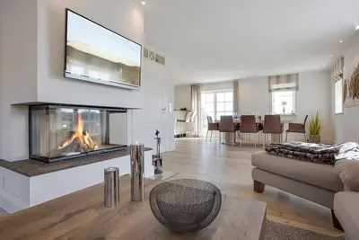 Image de Einzelhaus Eingerichtet im Hochwertigen \"beach House Stil\"