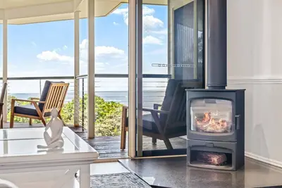 Image de Flaxton Cottage - Stunning Queenslander Holiday Getaway with Expansive Views