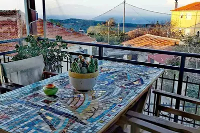 Image de Maison de Dionysia avec véranda avec vue sur la mer !