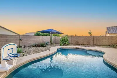 Image de Pool! Workout Room, Treadmill, Grill, Pet Friendly!