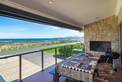 Image de Mafari Beach House - Spectacular sunsets to rejuvenate your soul. \n