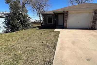 Image de Spacious 3br 2Bath Duplex- 5min to Fort Cavazos Clark Gate.