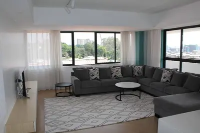 Image de Located in Nairobi, Serene Modern Apartment offers peacefully abode.