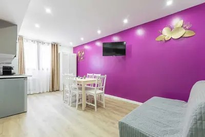 Image de Buttes Chaumont 5 - Deux Chambres Appartement, Couchages 6