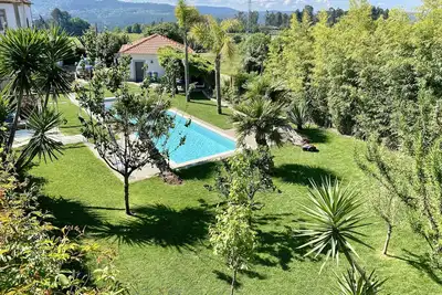 Image de Villa avec piscine, 20 minutes de Porto!