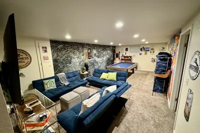 Image de Hot Tub, Entertainers Lounge, 6 bedrooms - Denver's Beer Inspired BnB