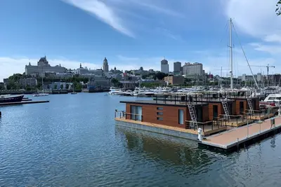 Image de Marina Port de Québec 1 - Maison flottante