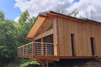 Image de Cabane tout confort - La Plume - Dole