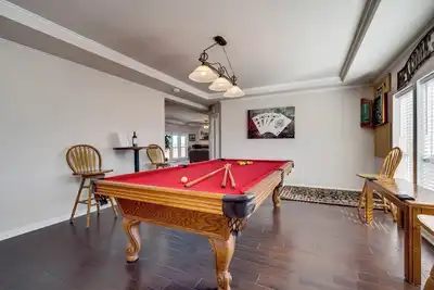 Image de Peaceful Country Retreat:  Pond, Deck, Fire Pit