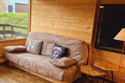 Image de À 100m des pistes de ski, 1er étage, vue vallée, balcon, parking, télévision, 23m², Montalbert