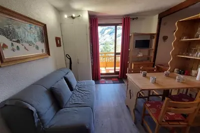 Image de 7ème étage, vue dégagée, balcon, télévision, casier à ski, 29m², Les 2 Alpes