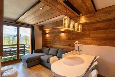 Image de À 200m des pistes de ski, 1er étage, vue vallée/exceptionnelle, piscine, sauna, balcon, télévision