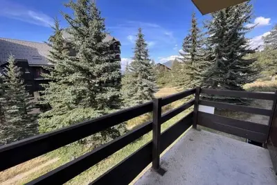 Image de 50m des commerces, 1er étage, balcon, télévision, casier à ski, 19m², Risoul