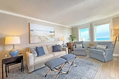 Image de Sunrise gulf view/beach front condo! Enjoy one free beach chair set up each day