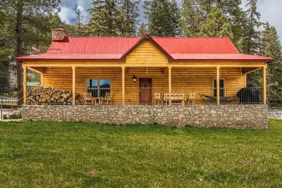 Image de Pond Property with Mountain Views walking distance to food and minutes to Vallecito Lake and close to Durango (train/Mesa Verde and Million Dollar Hwy)