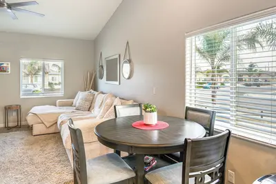 Image de Gateway to 99 Corridor! Bright Bakersfield Base