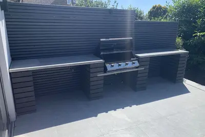 Image de Large 4 Bedroom House Close to Brighton Town Centre with Amazing Outside Space