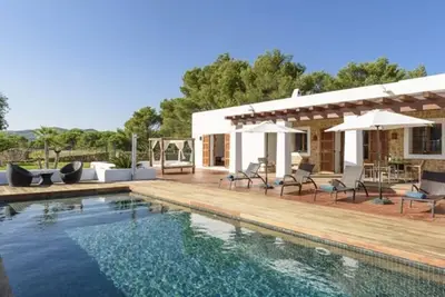 Image de Villa Dalt S Era avec vue sur la montagne, Wi-Fi, climatisation, piscine et jardin