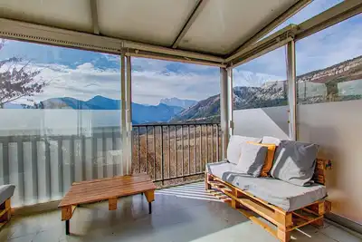 Image de Maison de vacances 'Gîte Ludomi' avec vue sur les montagnes, balcon et Wi-Fi