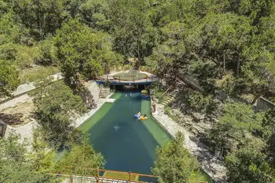 Image de Secluded 1, 200 Sf Casita in Idyllic Hill Country Setting Minutes From Downtown