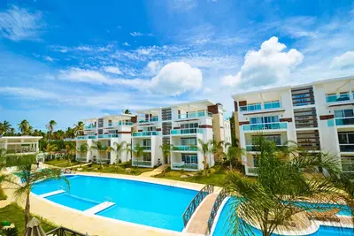 Image de Gorgeous 2 Bedroom, 2. 5 bath, 4th level condo with elevator.