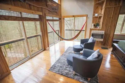 Image de Mountain Light: Warm, New, Family Friendly, Cabin Sure to Please