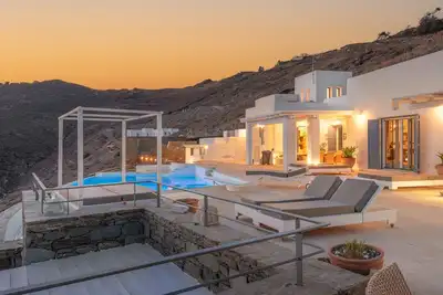 Image de Villa 'Blueros Luxury' avec vue sur la mer, Wi-Fi et climatisation