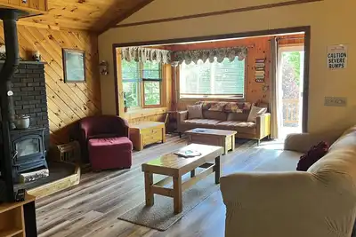 Image de Bungalow Retreat 5 min. to Mt Wash. \nHot tub and Pet Friendly