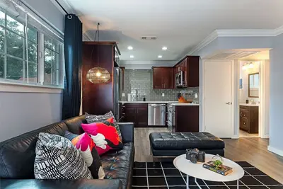 Image de Your Tmc Flats! Sleeps 40, 20br, 10ba, 10pa