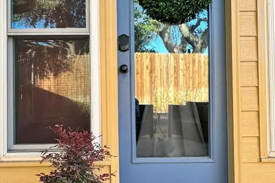 Image de Cozy Work Retreat in North Dallas-Addison Area…Pet Friendly!