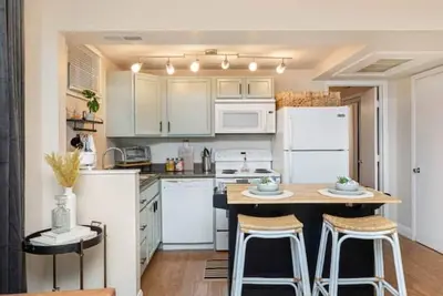 Image de Heart of Downtown Free Parking 2bd Reliable Wi-Fi