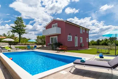 Villa May  with heated pool