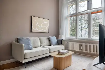 Image de Chic Charlottenburg 2br, Fully Furnished, by Blueground