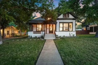 Featured on Hgtv's Fixer Upper, season 1, episode 6.