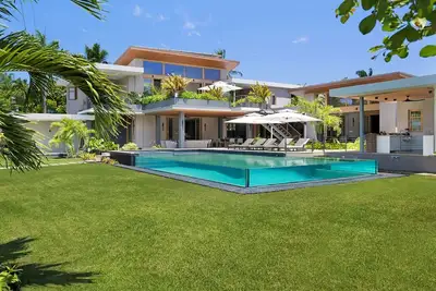 Reverie - - A breathtaking modern and sophisticated 5-Bedroom luxury villa located in Old Fort Bay Jamaica  that redefines contemporary living.